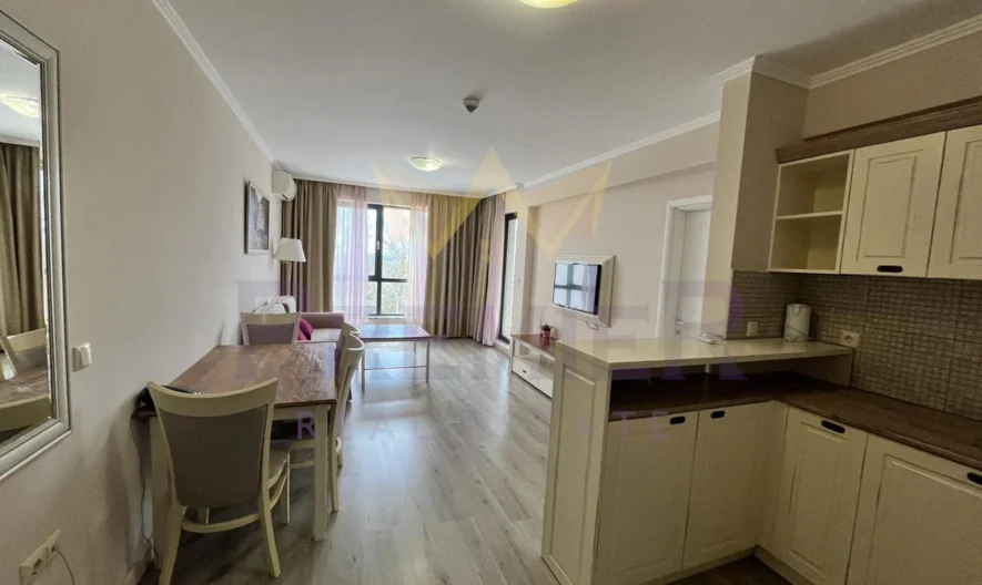 Тристаен апартамент -  - снимка 1 - Имоти Премиер