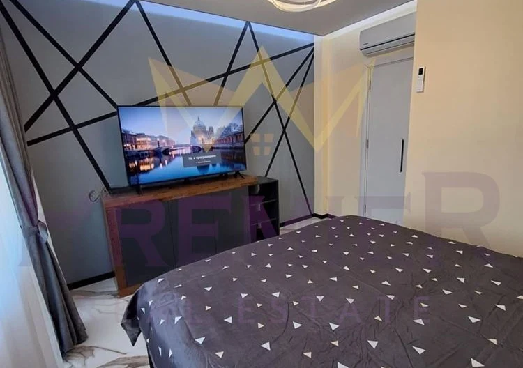 Тристаен апартамент - - снимка 1 - Имоти Премиер