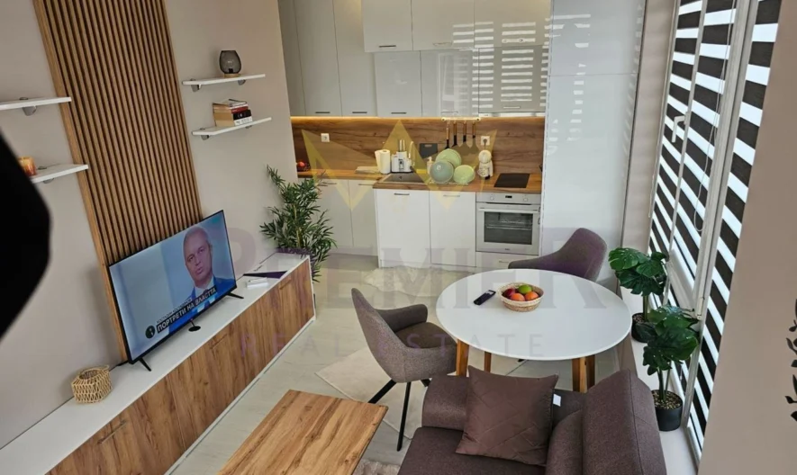 Тристаен апартамент -  - снимка 1 - Имоти Премиер