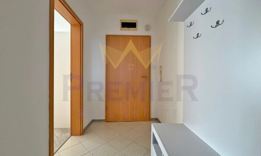 Тристаен апартамент - - снимка 13 - Имоти Премиер