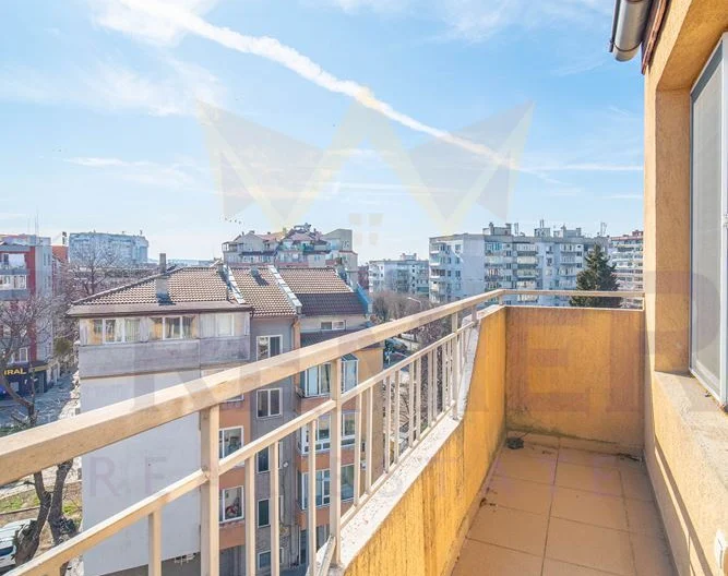 Тристаен апартамент -  - снимка 17 - Имоти Премиер