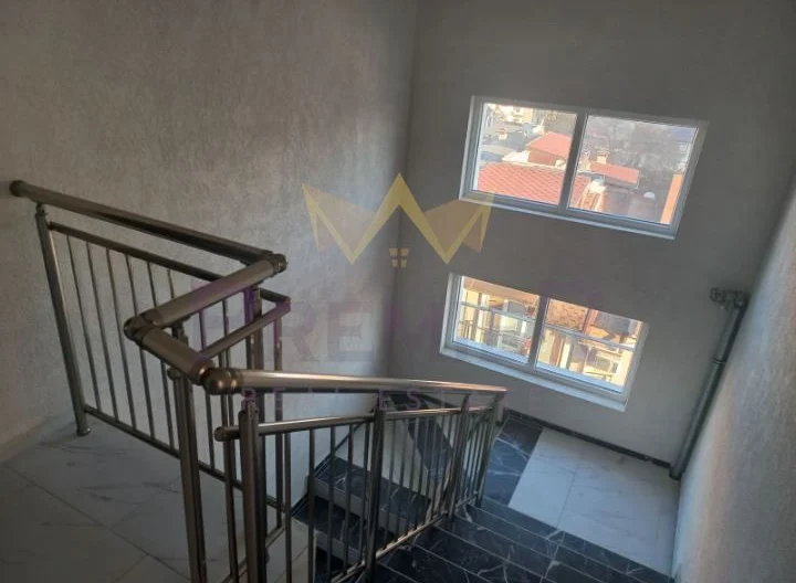 Тристаен апартамент – Колхозен пазар - - снимка 14 - Имоти Премиер