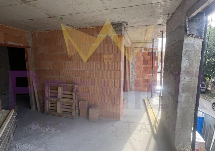 Тристаен апартамент – кв. Христо Ботев, Варна -  - снимка 5 - Имоти Премиер