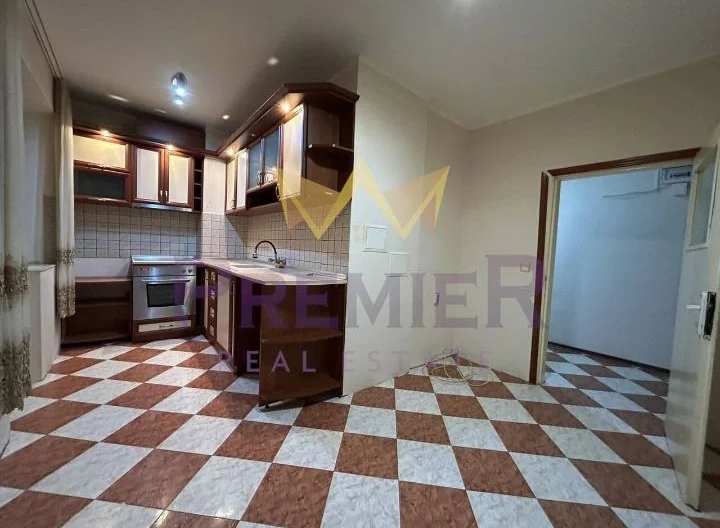 Тристаен апартамент – Левски, Варна -  - снимка 2 - Имоти Премиер