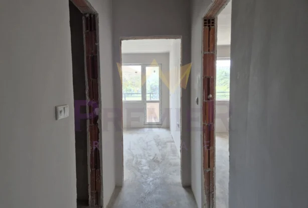 Агенция за недвижими имоти - Имоти Премиер - имот - 1056801, Цена: 147191 EUR