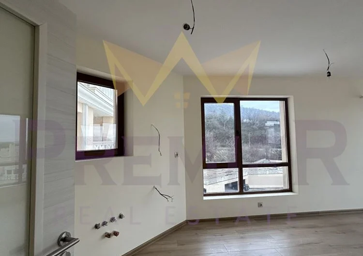 Тристаен апартамент-аспарухово -  - снимка 2 - Имоти Премиер