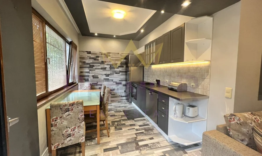 ТРИСТАЕН АПАРТАМЕНТ ЧЕРВЕН ПЛОЩАД -  - снимка 1 - Имоти Премиер