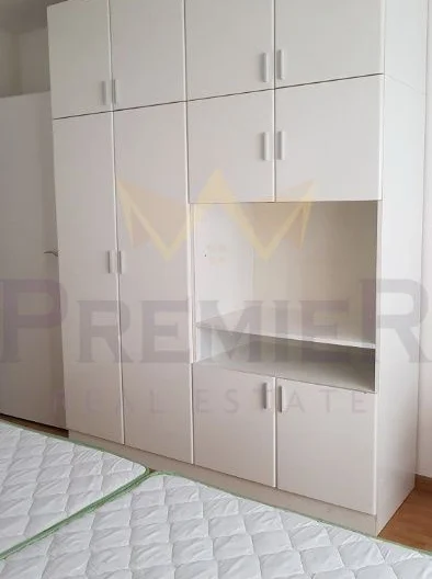 ТРИСТАЕН АПАРТАМЕНТ ЧЕРВЕН ПЛОЩАД - - снимка 3 - Имоти Премиер