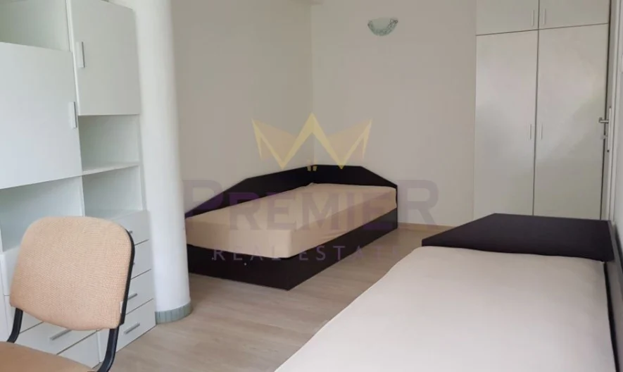 ТРИСТАЕН АПАРТАМЕНТ ЧЕРВЕН ПЛОЩАД - - снимка 7 - Имоти Премиер