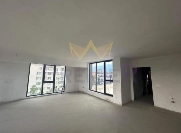 Тристаен апартамент, Дианабад -  - снимка 1 - Имоти Премиер