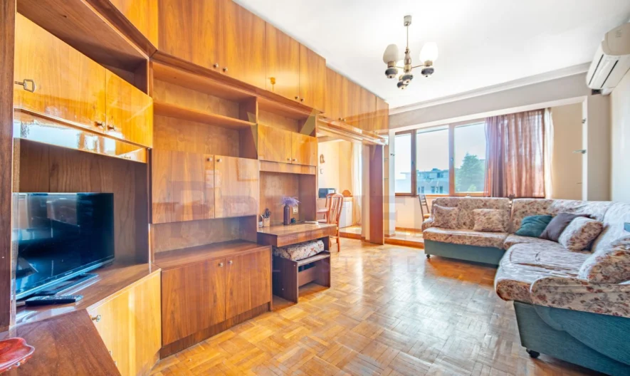 Тристаен апартамент до Руското училище -  - снимка 2 - Имоти Премиер