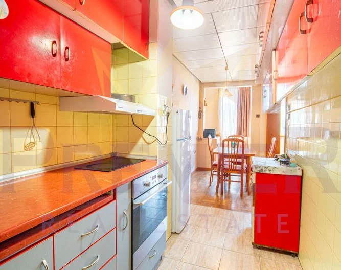 Тристаен апартамент до Руското училище -  - снимка 6 - Имоти Премиер