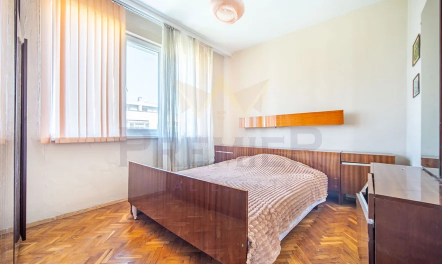 Тристаен апартамент до Руското училище - - снимка 9 - Имоти Премиер