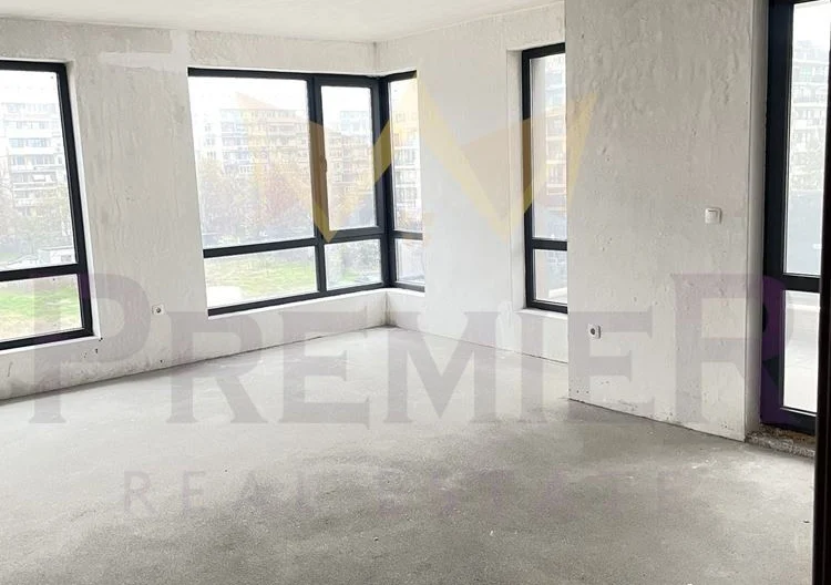 Тристаен апартамент + Гараж в кв.Въстанически, Пловдив -  - снимка 1 - Имоти Премиер