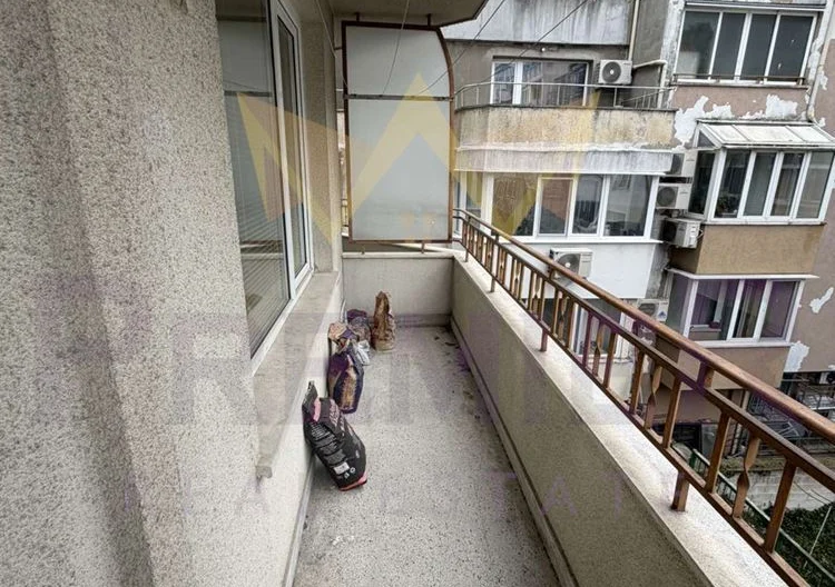 ТРИСТАЕН АПАРТАМЕНТ, ГЕНЕРАЛИТЕ - - снимка 11 - Имоти Премиер