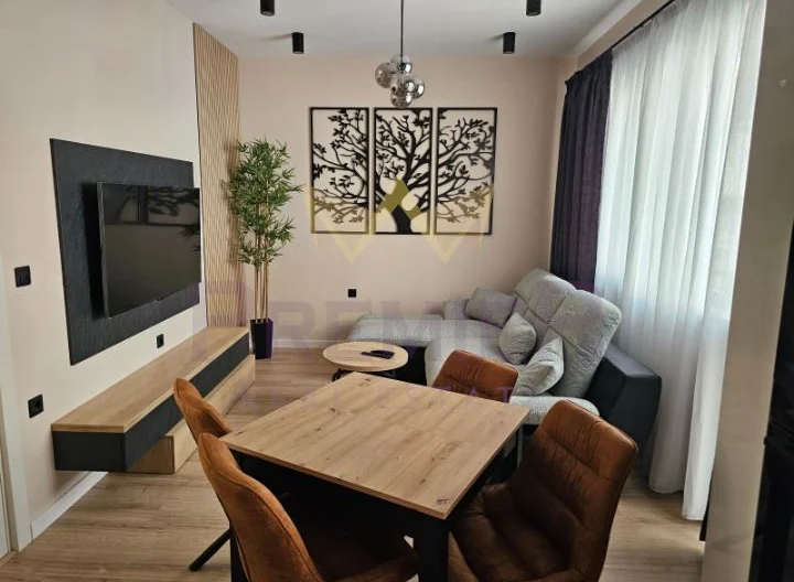 ТРИСТАЕН АПАРТАМЕНТ, ГРЪЦКА МАХАЛА - - снимка 3 - Имоти Премиер