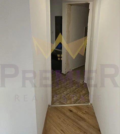 ТРИСТАЕН АПАРТАМЕНТ, ГРЪЦКА МАХАЛА - - снимка 9 - Имоти Премиер