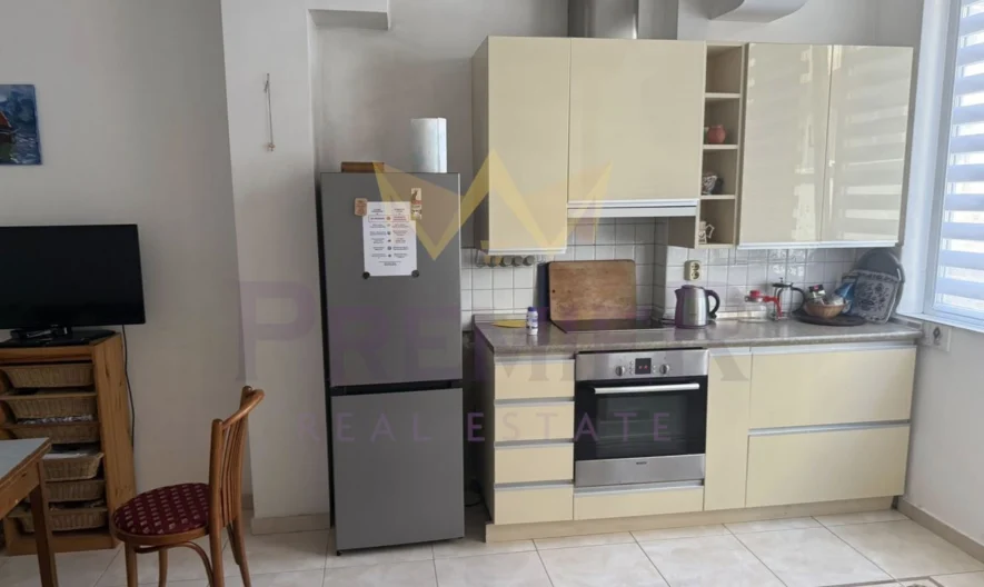 ТРИСТАЕН АПАРТАМЕНТ, ИДЕАЛЕН ЦЕНТЪР -  - снимка 1 - Имоти Премиер