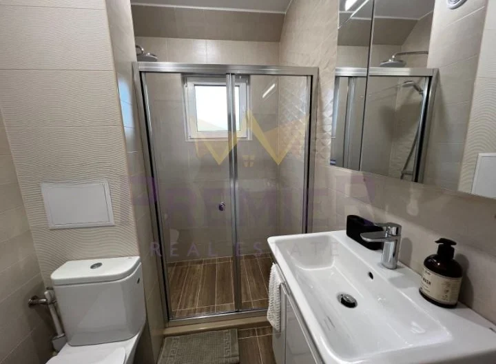 ТРИСТАЕН АПАРТАМЕНТ, ИДЕАЛЕН ЦЕНТЪР - - снимка 10 - Имоти Премиер