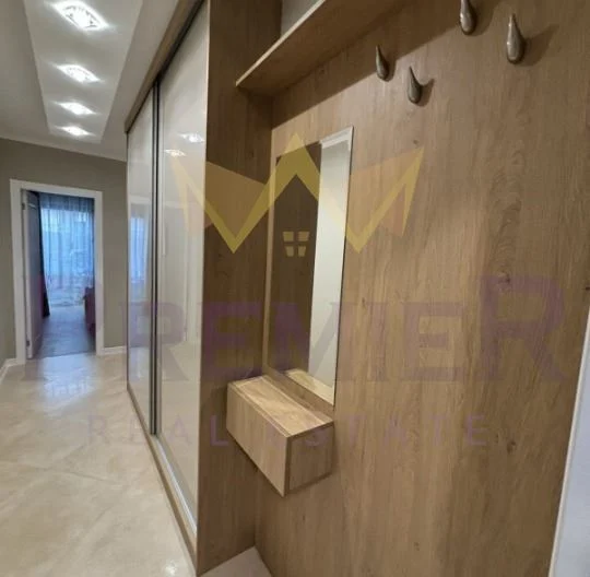 ТРИСТАЕН АПАРТАМЕНТ, ИДЕАЛЕН ЦЕНТЪР -  - снимка 11 - Имоти Премиер