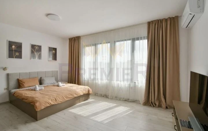 ТРИСТАЕН АПАРТАМЕНТ, ИДЕАЛЕН ЦЕНТЪР - - снимка 12 - Имоти Премиер