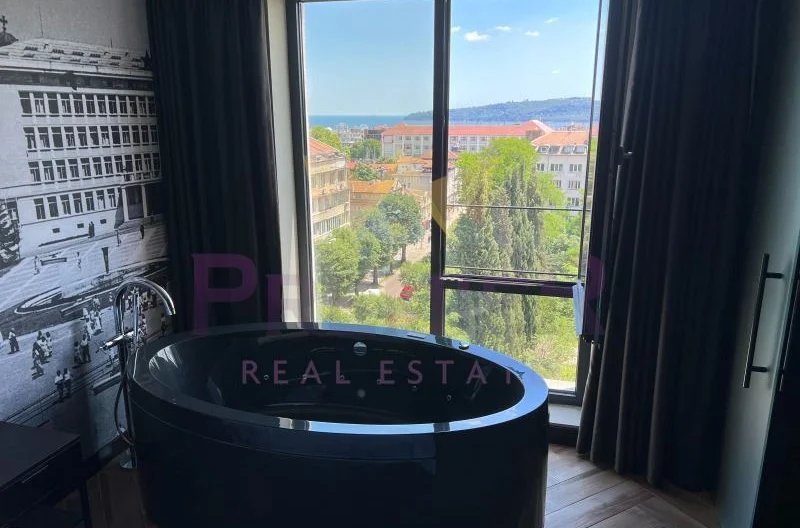 ТРИСТАЕН АПАРТАМЕНТ, ИДЕАЛЕН ЦЕНТЪР - - снимка 14 - Имоти Премиер