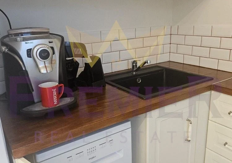 ТРИСТАЕН АПАРТАМЕНТ, ИДЕАЛЕН ЦЕНТЪР -  - снимка 2 - Имоти Премиер