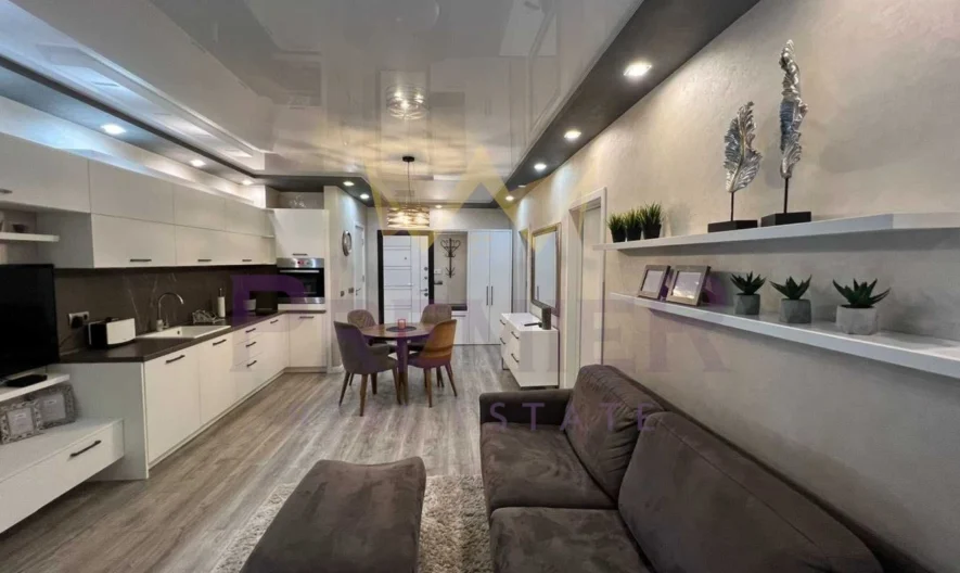 ТРИСТАЕН АПАРТАМЕНТ, ИДЕАЛЕН ЦЕНТЪР -  - снимка 3 - Имоти Премиер