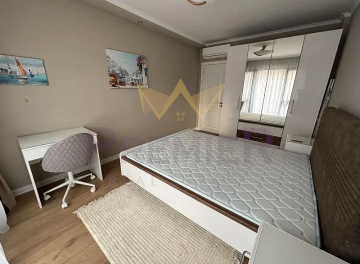 ТРИСТАЕН АПАРТАМЕНТ, ИДЕАЛЕН ЦЕНТЪР -  - снимка 5 - Имоти Премиер