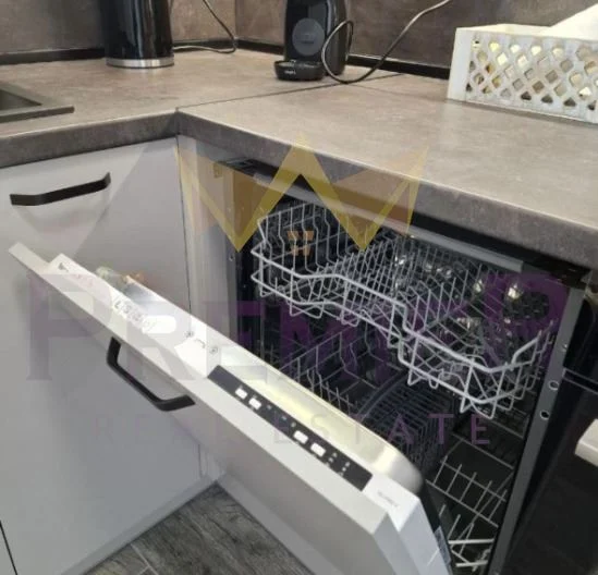 ТРИСТАЕН АПАРТАМЕНТ, ИДЕАЛЕН ЦЕНТЪР -  - снимка 6 - Имоти Премиер