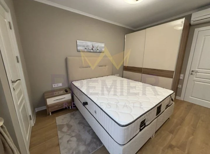 ТРИСТАЕН АПАРТАМЕНТ, ИДЕАЛЕН ЦЕНТЪР - - снимка 7 - Имоти Премиер