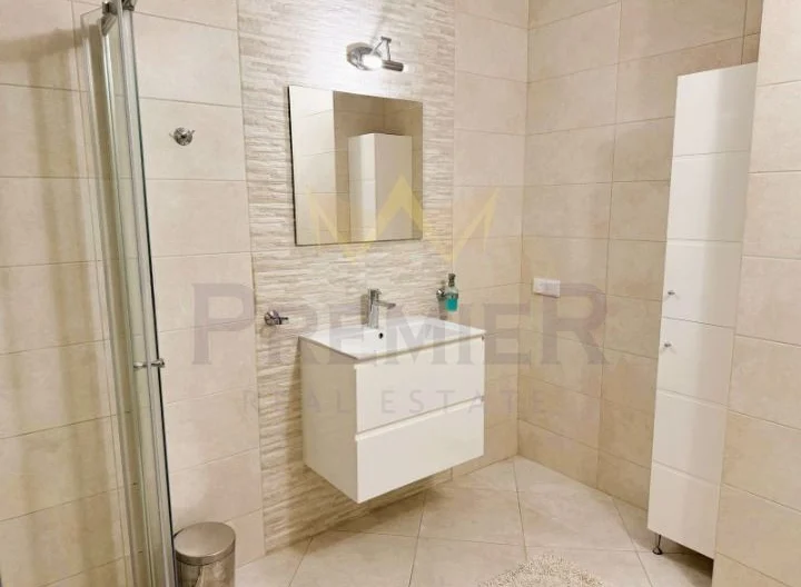 ТРИСТАЕН АПАРТАМЕНТ, ИДЕАЛЕН ЦЕНТЪР -  - снимка 7 - Имоти Премиер