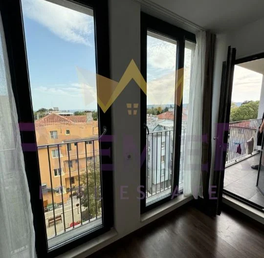 ТРИСТАЕН АПАРТАМЕНТ, ИДЕАЛЕН ЦЕНТЪР - - снимка 7 - Имоти Премиер