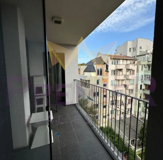 ТРИСТАЕН АПАРТАМЕНТ, ИДЕАЛЕН ЦЕНТЪР - - снимка 8 - Имоти Премиер