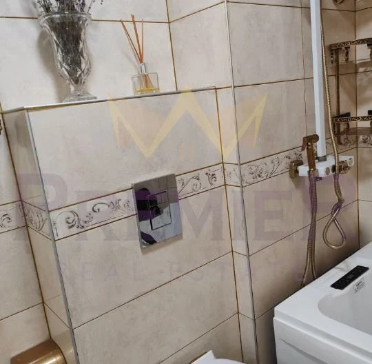 Тристаен апартамент, Изток -  - снимка 10 - Имоти Премиер