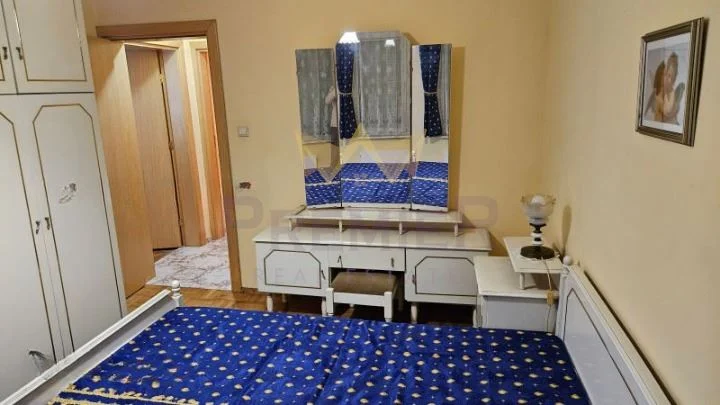 ТРИСТАЕН АПАРТАМЕНТ, КОЛХОЗЕН ПАЗАР -  - снимка 3 - Имоти Премиер