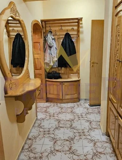 ТРИСТАЕН АПАРТАМЕНТ, КОЛХОЗЕН ПАЗАР -  - снимка 5 - Имоти Премиер