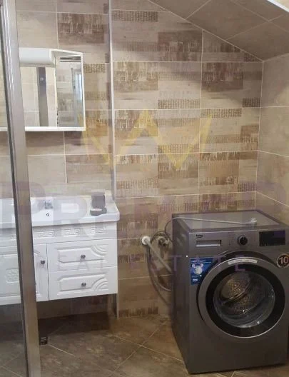 ТРИСТАЕН АПАРТАМЕНТ КОЛХОЗЕН ПАЗАР -  - снимка 8 - Имоти Премиер