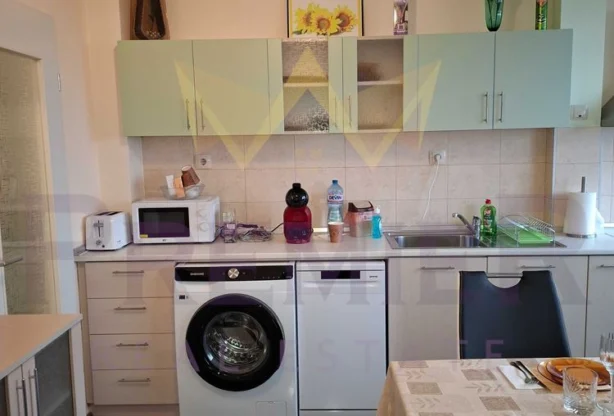 Агенция за недвижими имоти - Имоти Премиер - имот - 1100050, Цена: 650 EUR