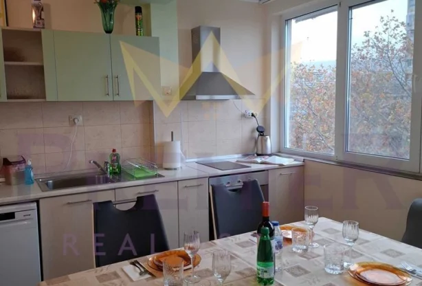 Агенция за недвижими имоти - Имоти Премиер - имот - 1100050, Цена: 650 EUR