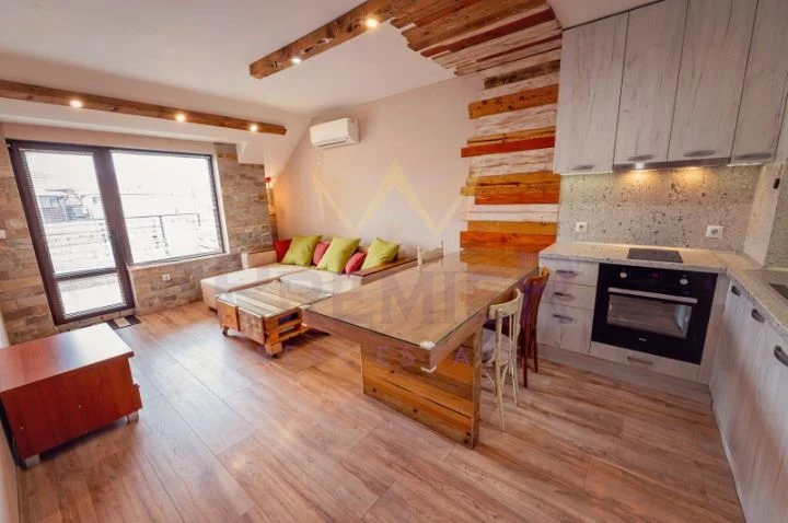 ТРИСТАЕН АПАРТАМЕНТ, КВ. ЛЕВСКИ -  - снимка 1 - Имоти Премиер