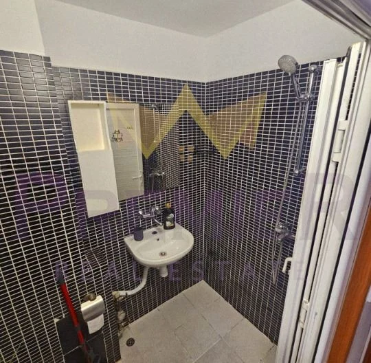 ТРИСТАЕН АПАРТАМЕНТ, КВ. ЛЕВСКИ - - снимка 11 - Имоти Премиер