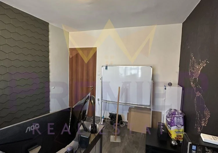 ТРИСТАЕН АПАРТАМЕНТ, КВ. ЛЕВСКИ -  - снимка 9 - Имоти Премиер