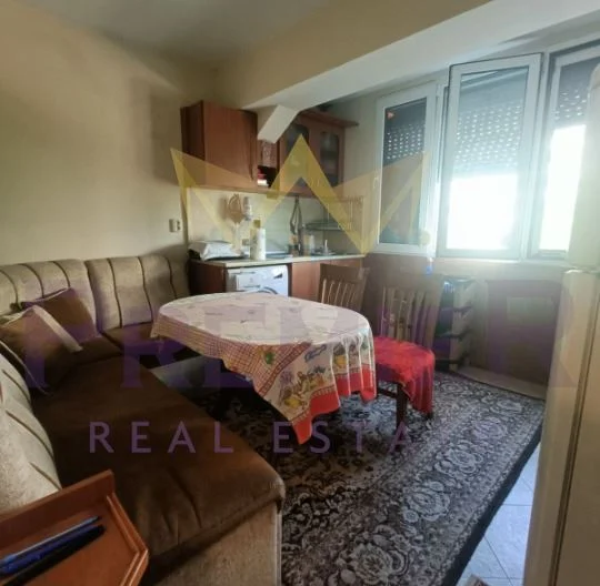 Тристаен апартамент кв. Славейков -  - снимка 1 - Имоти Премиер