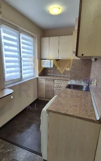 ТРИСТАЕН АПАРТАМЕНТ, КВ. ТРОШЕВО - - снимка 2 - Имоти Премиер