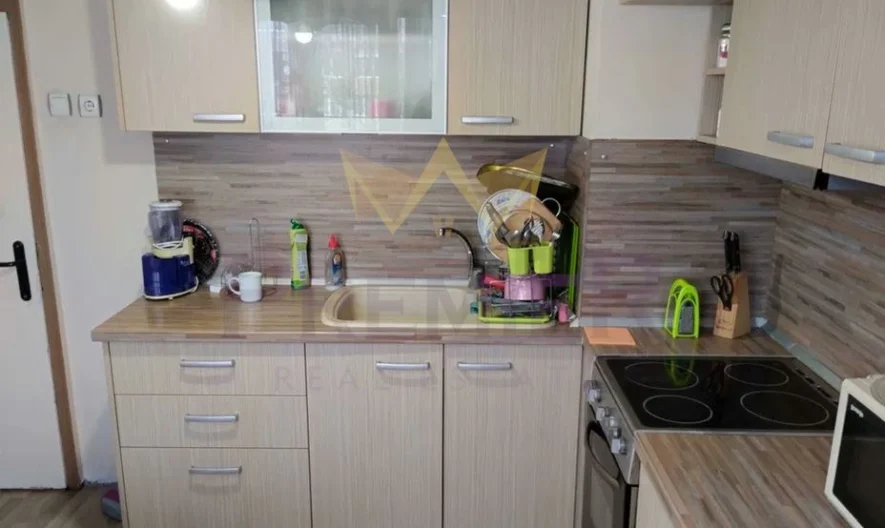 ТРИСТАЕН АПАРТАМЕНТ, ЛЕВСКИ -  - снимка 1 - Имоти Премиер