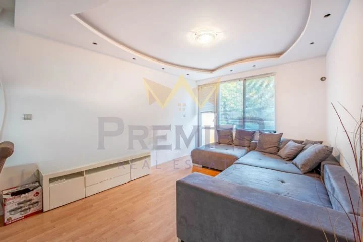 ТРИСТАЕН АПАРТАМЕНТ, ЛЕВСКИ - - снимка 2 - Имоти Премиер