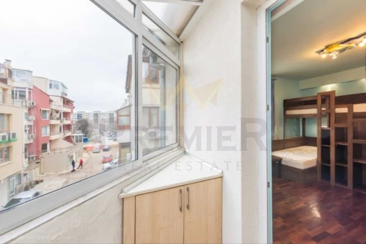 ТРИСТАЕН АПАРТАМЕНТ ЛЕВСКИ -  - снимка 20 - Имоти Премиер