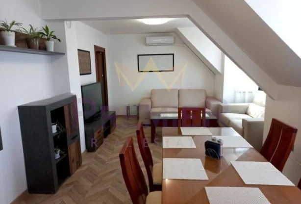 Агенция за недвижими имоти - Имоти Премиер - имот - 989009, Цена: 920.3256 EUR