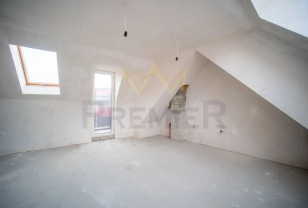 Агенция за недвижими имоти - Имоти Премиер - имот - 1100240, Цена: 217000 EUR